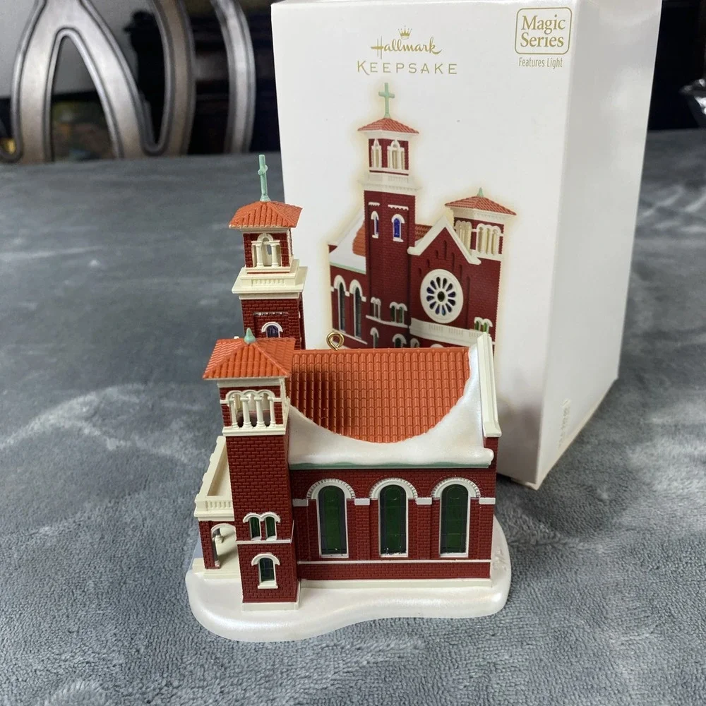 Hallmark Keepsake Ornament Old Brick Church Candlelight Services
